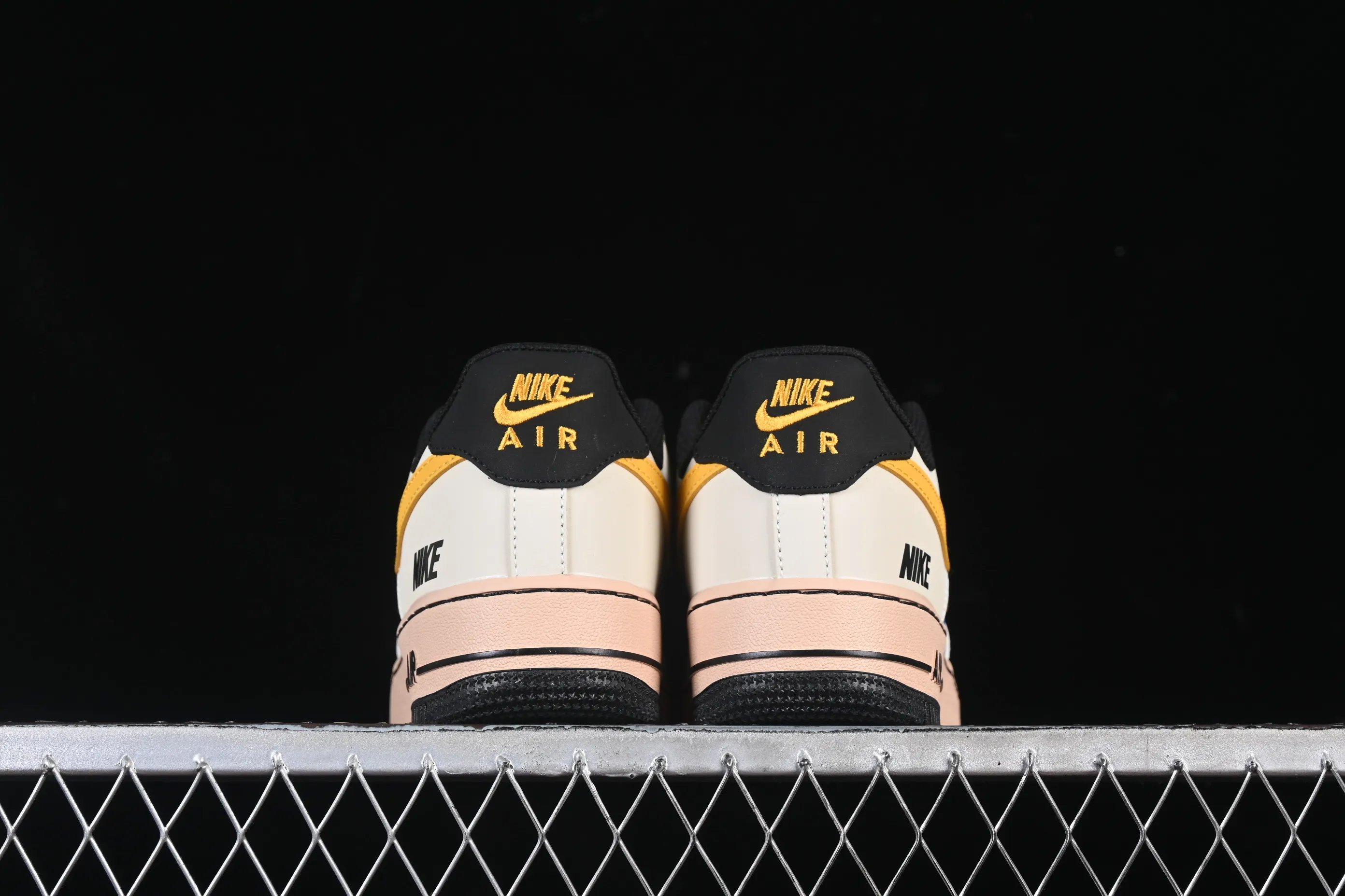 All categories Nk Air Force 1 Air Force series Nk Air Force 1 Low Air Force low-top Nike Air Force 1'07 Low colorful stitching Air Force 1 low-top casual sneakers NH0601-577